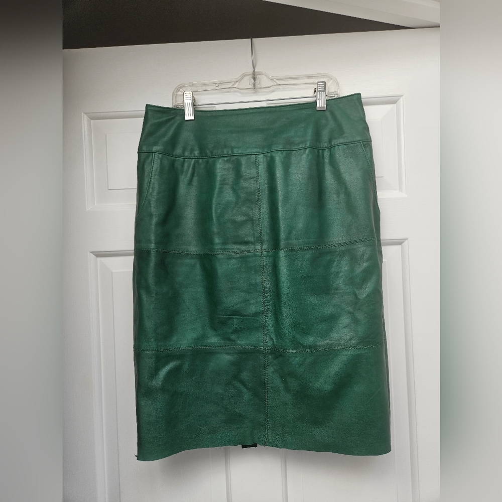 Urbancode genuane leather below-the-knee pencil skirt size 8